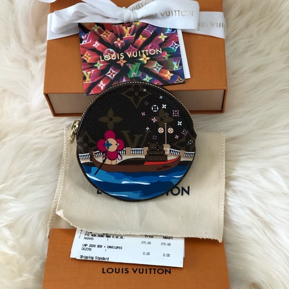 *SOLD* New Louis Vuitton Xmas Animation Round Coin - Picture 2 of 6